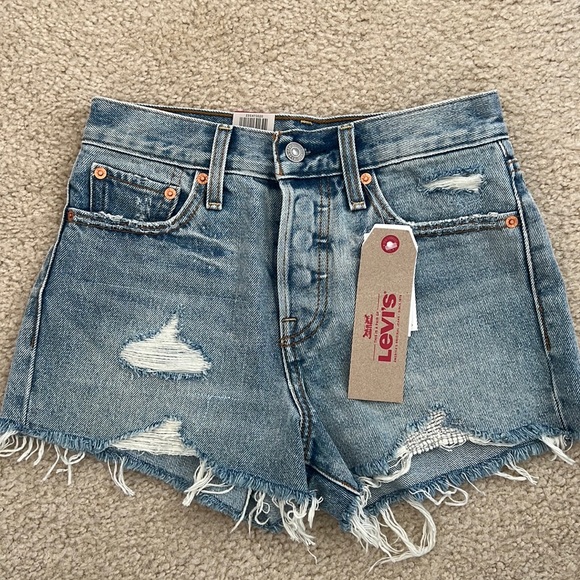 Levi's Pants - Levi’s Wedgie Fit Shorts Light Wash